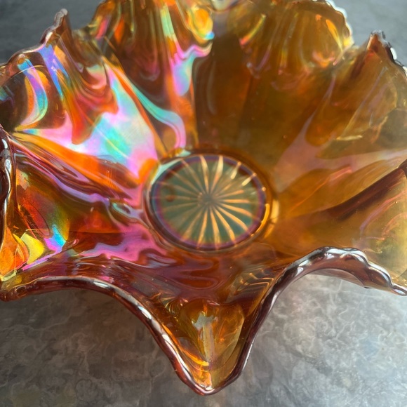 Carnival Glass 8 pointed bowl - Picture 11 of 17
